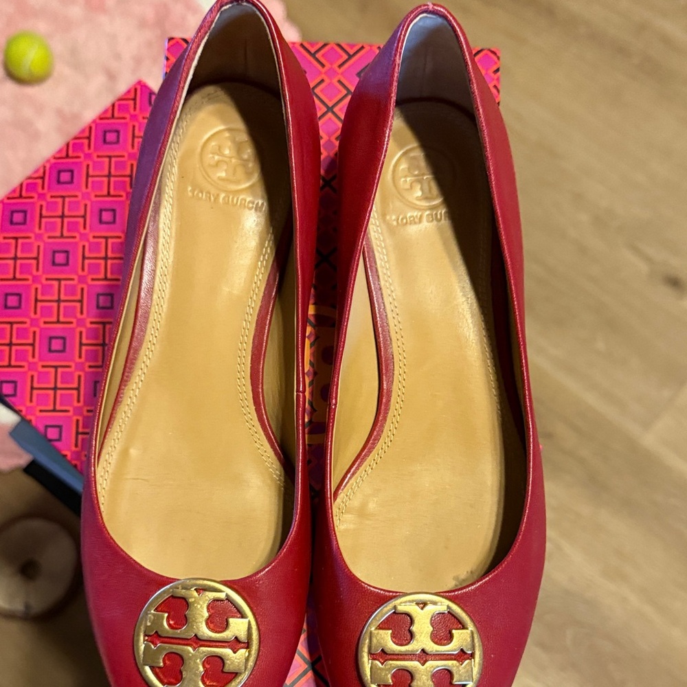 Tory Burch Redstone flats with Gold Accent